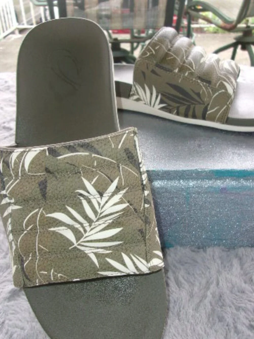 S-212 MENS OLUKAI MAHU OLU SLIDES LEAF PATTERN